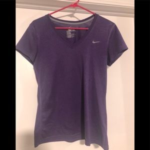 Comfy and cute Nike women’s tee.
